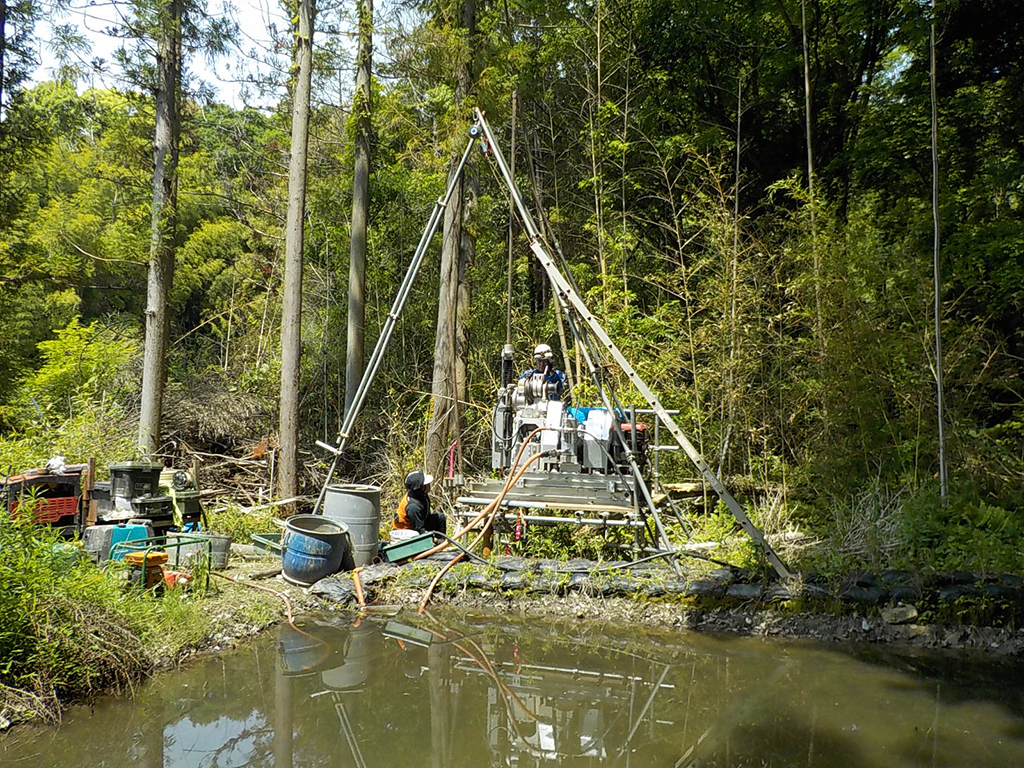 ボーリング調査の様子です。